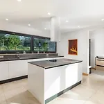 Luce By Villsy - With Pool, Sauna And Jacuzzi
