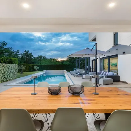 Villa Luce By Villsy - With Pool, Sauna And Jacuzzi *