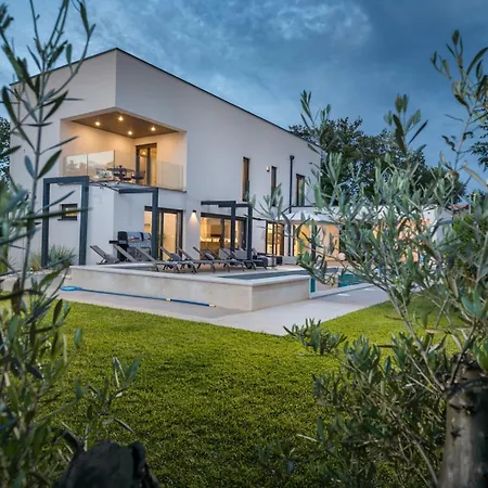 Villa Luce By Villsy - With Pool, Sauna And Jacuzzi *