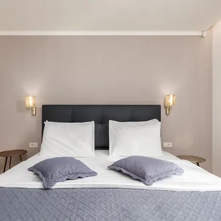 Luce By Villsy - With Heated Pool, Sauna And Jacuzzi Villa Kirmenjak