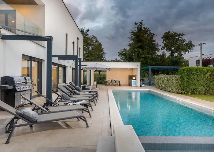 Luce By Villsy - With Heated Pool, Sauna And Jacuzzi *