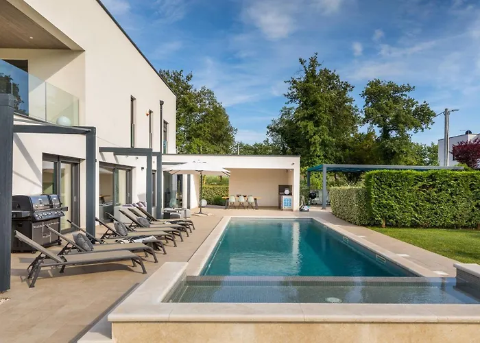 Villa Luce By Villsy - With Heated Pool, Sauna And Jacuzzi