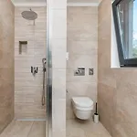 Luce By Villsy - With Pool, Sauna And Jacuzzi Villa Kirmenjak