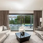 Luce By Villsy - With Pool, Sauna And Jacuzzi