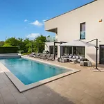 Villa Luce By Villsy - With Pool, Sauna And Jacuzzi *
