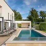 Villa Luce By Villsy - With Pool, Sauna And Jacuzzi