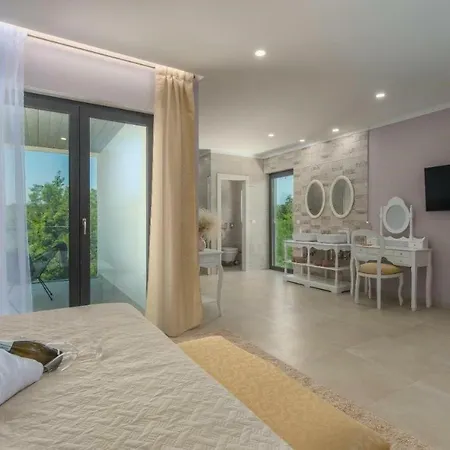 Luce Villa *