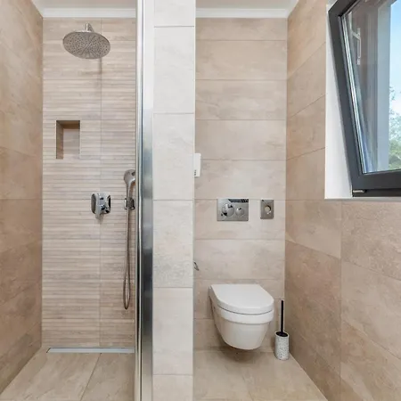 Luce By Villsy - With Pool, Sauna And Jacuzzi Βίλα Kirmenjak