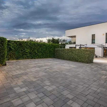 Βίλα Luce By Villsy - With Pool, Sauna And Jacuzzi *