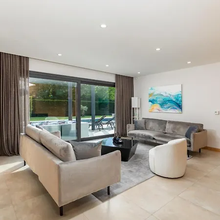 Luce By Villsy - With Pool, Sauna And Jacuzzi Βίλα *
