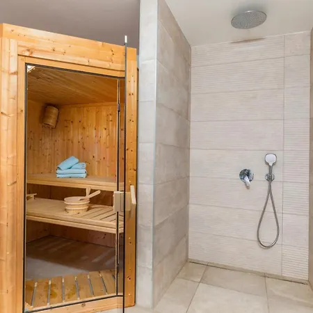 Luce By Villsy - With Pool, Sauna And Jacuzzi Βίλα