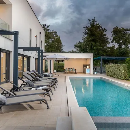 Luce By Villsy - With Pool, Sauna And Jacuzzi *